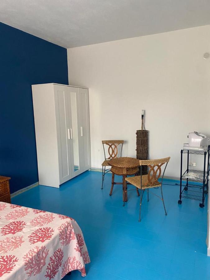 Le Stanze Del Mare Aparthotel Golfo Aranci Luaran gambar