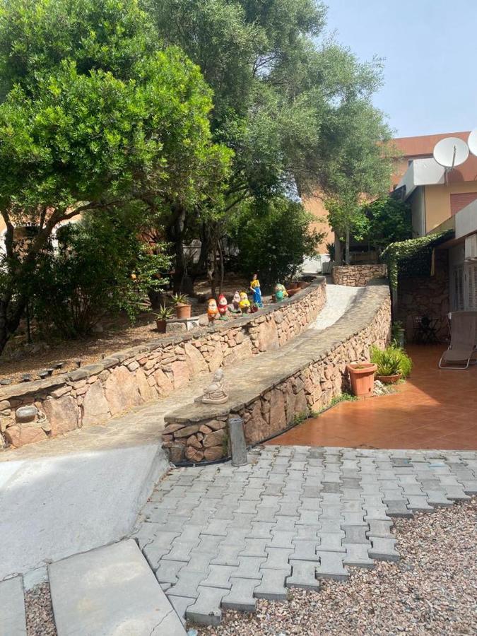 Le Stanze Del Mare Aparthotel Golfo Aranci Luaran gambar