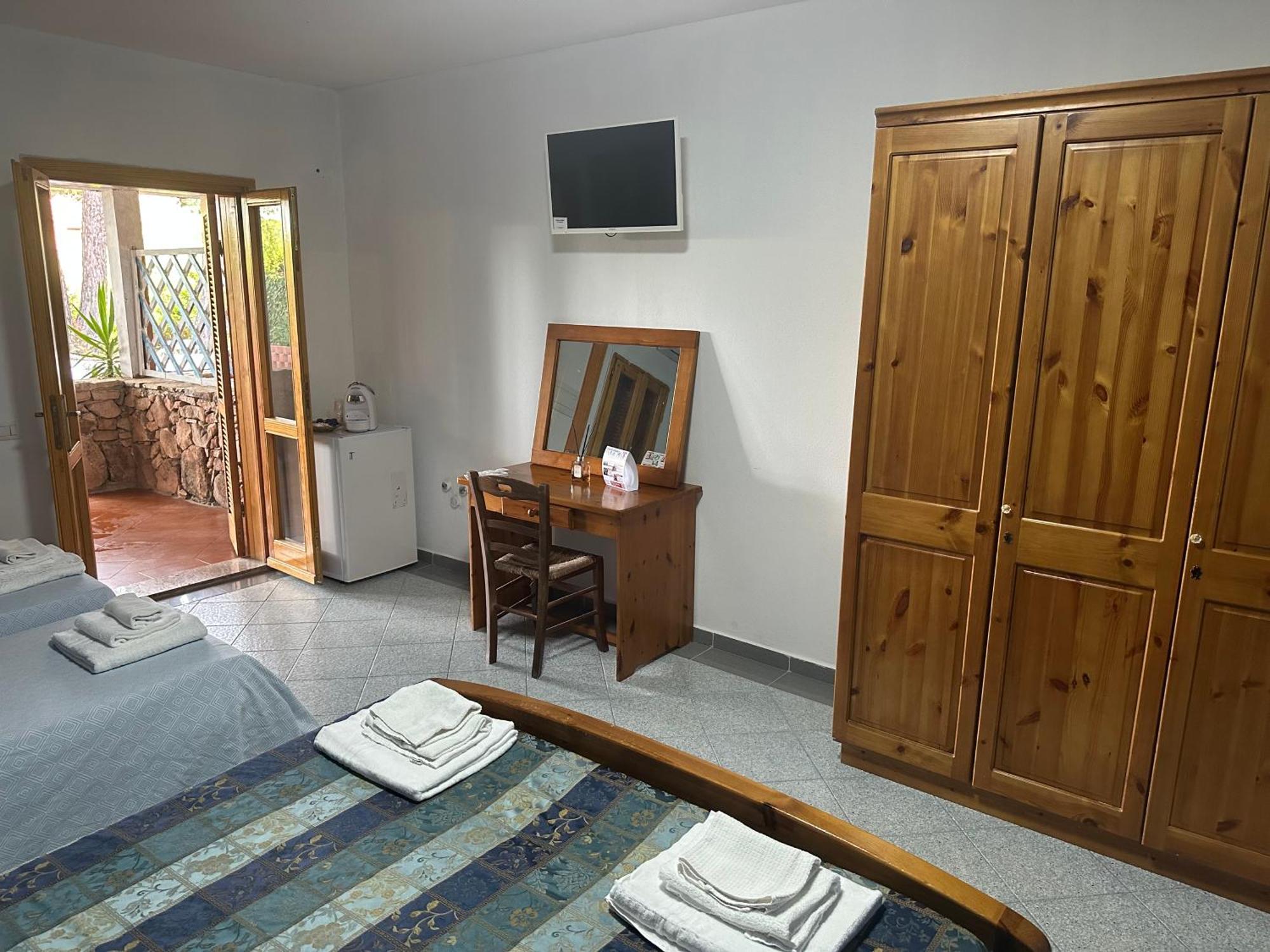 Le Stanze Del Mare Aparthotel Golfo Aranci Luaran gambar