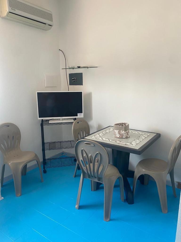 Le Stanze Del Mare Aparthotel Golfo Aranci Bilik gambar