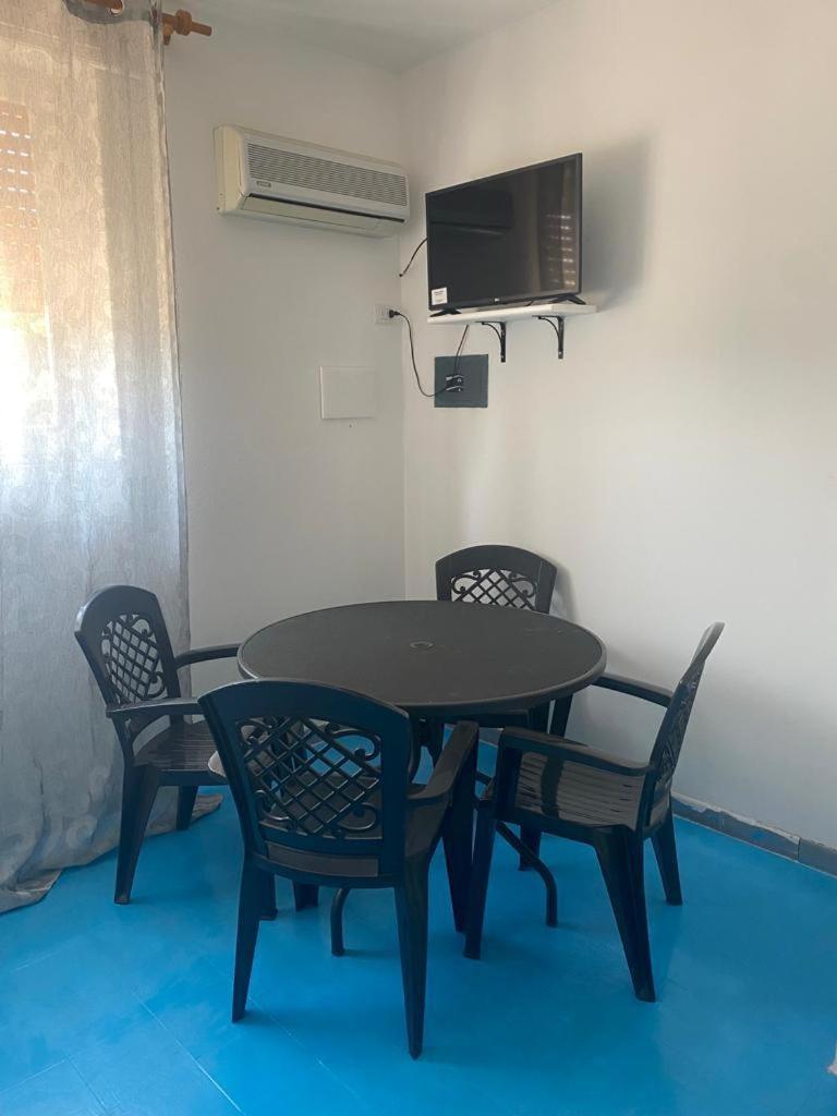 Le Stanze Del Mare Aparthotel Golfo Aranci Bilik gambar