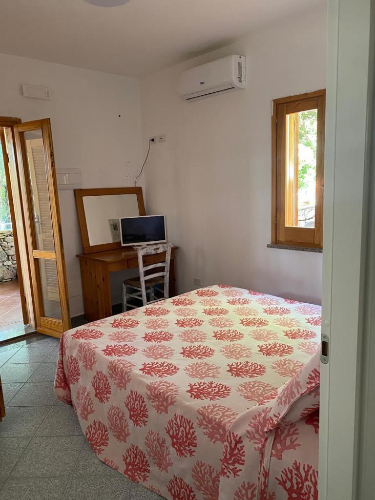 Le Stanze Del Mare Aparthotel Golfo Aranci Bilik gambar