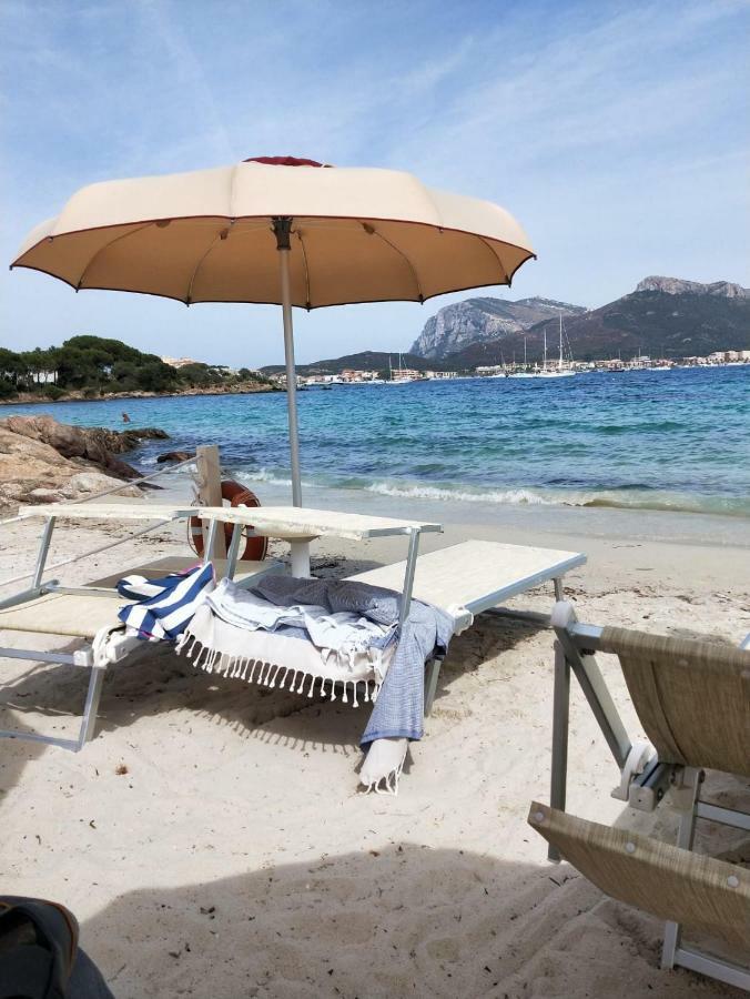 Le Stanze Del Mare Aparthotel Golfo Aranci Luaran gambar