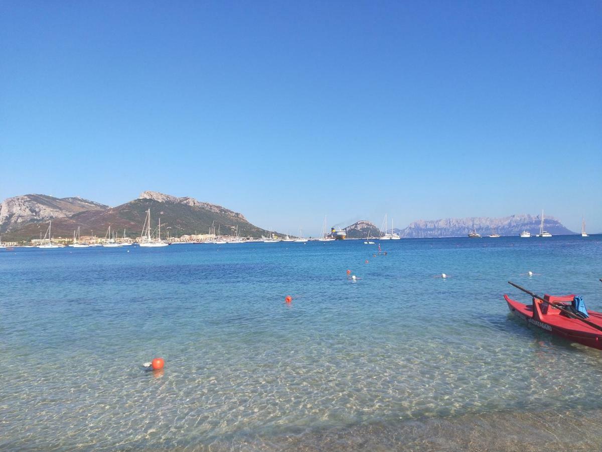 Le Stanze Del Mare Aparthotel Golfo Aranci Luaran gambar