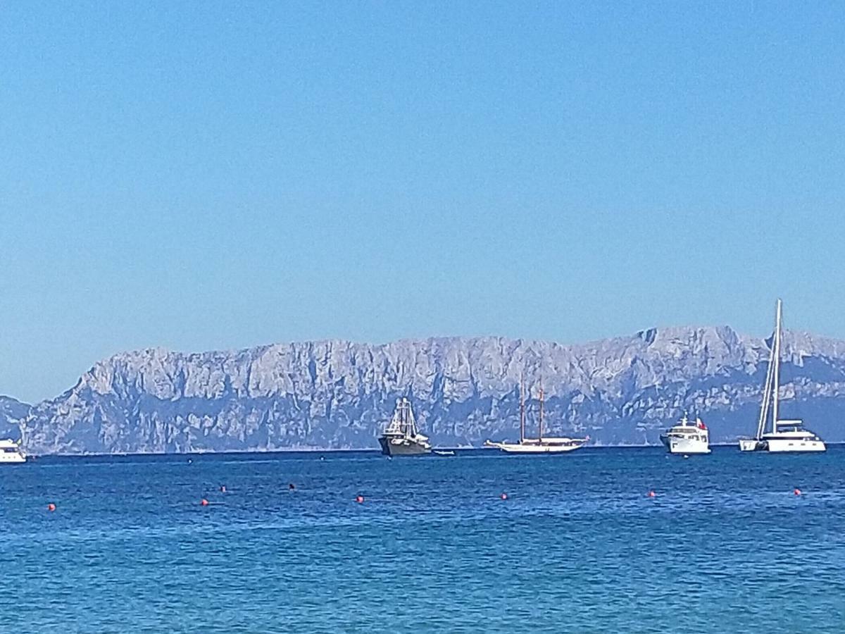Le Stanze Del Mare Aparthotel Golfo Aranci Luaran gambar