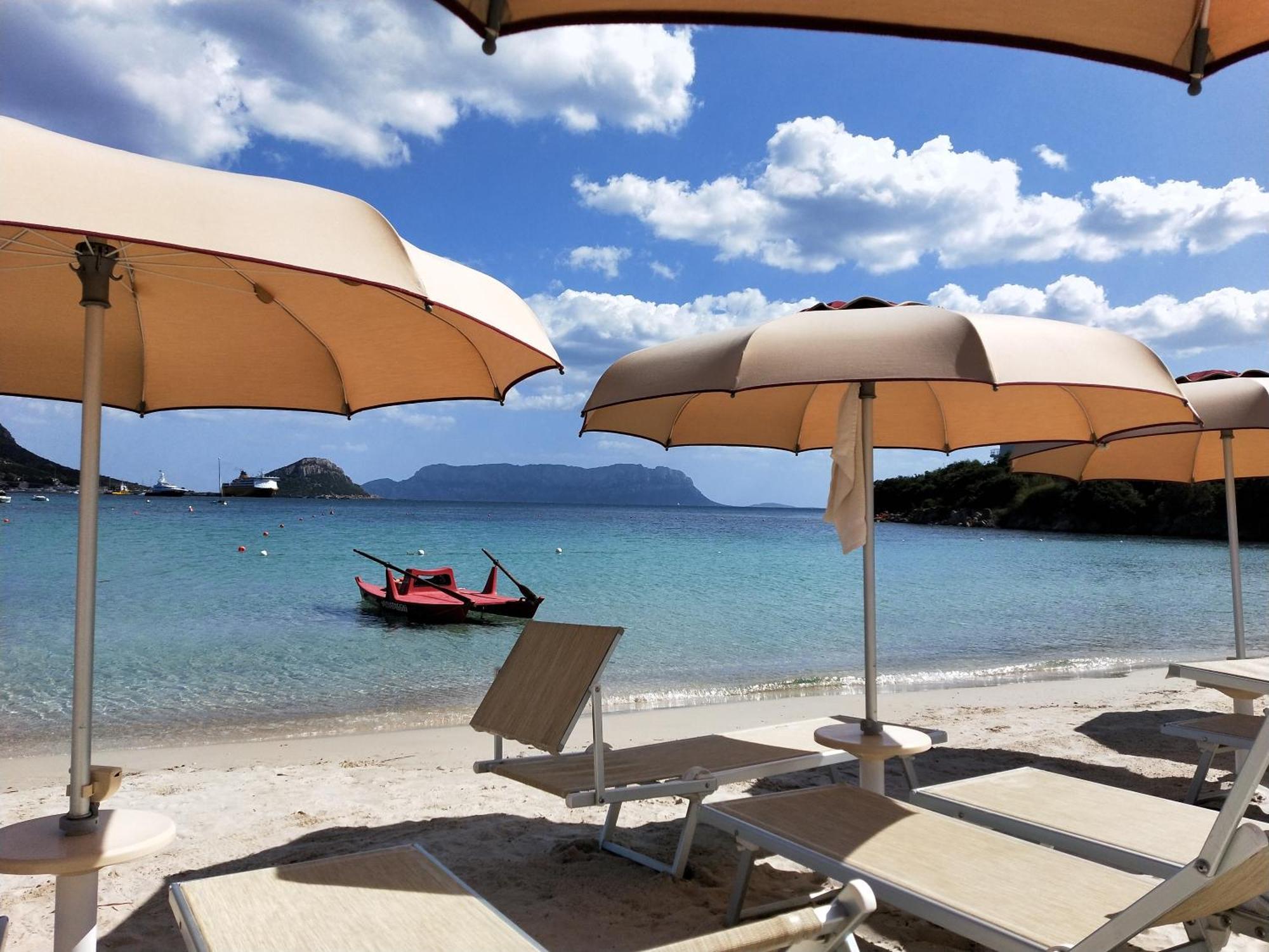 Le Stanze Del Mare Aparthotel Golfo Aranci Luaran gambar
